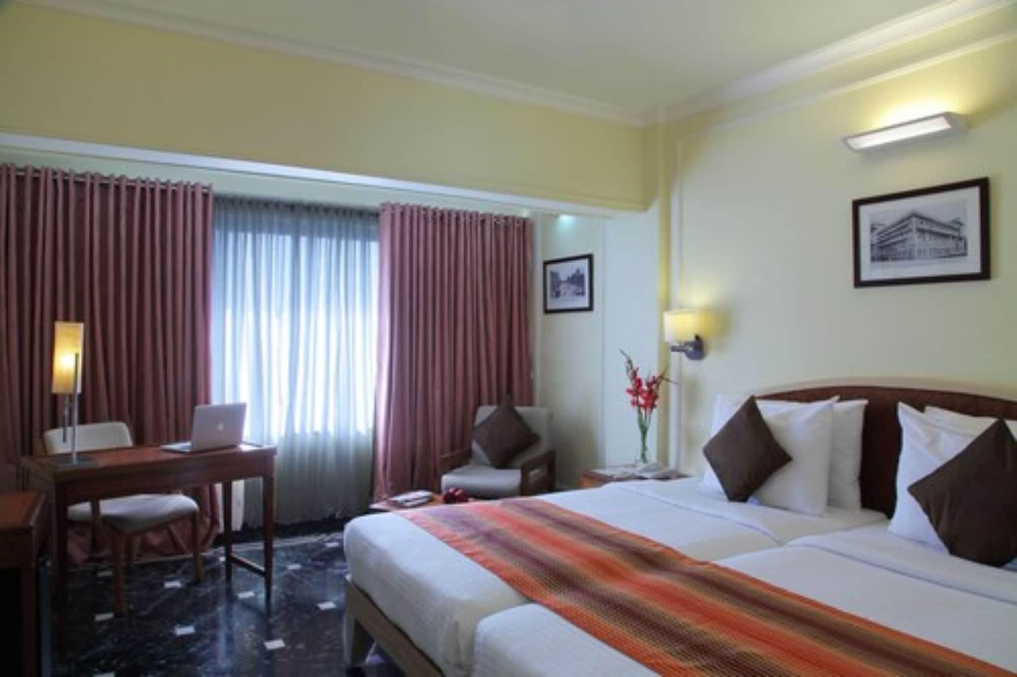 Hiltop Hotel Mumbai Luaran gambar