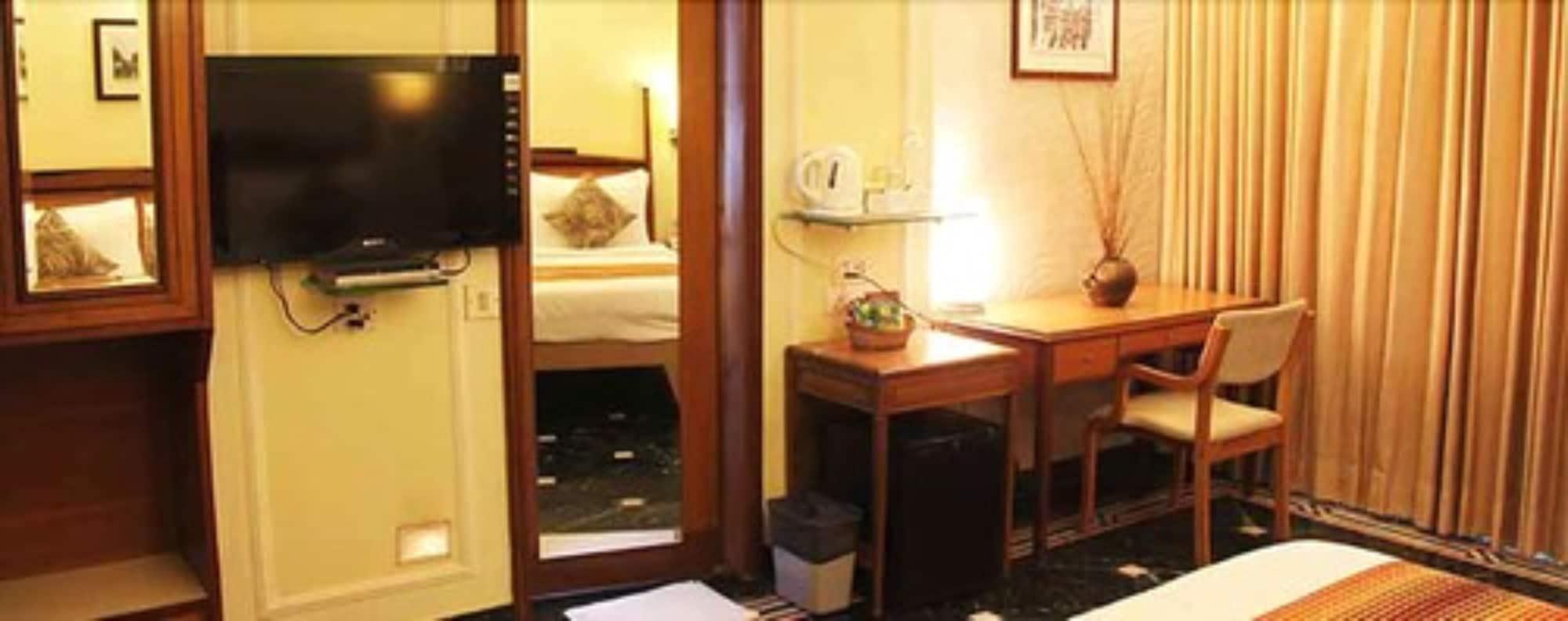 Hiltop Hotel Mumbai Luaran gambar