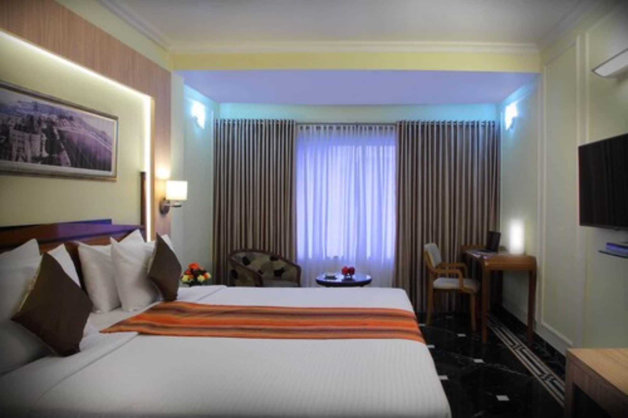 Hiltop Hotel Mumbai Luaran gambar