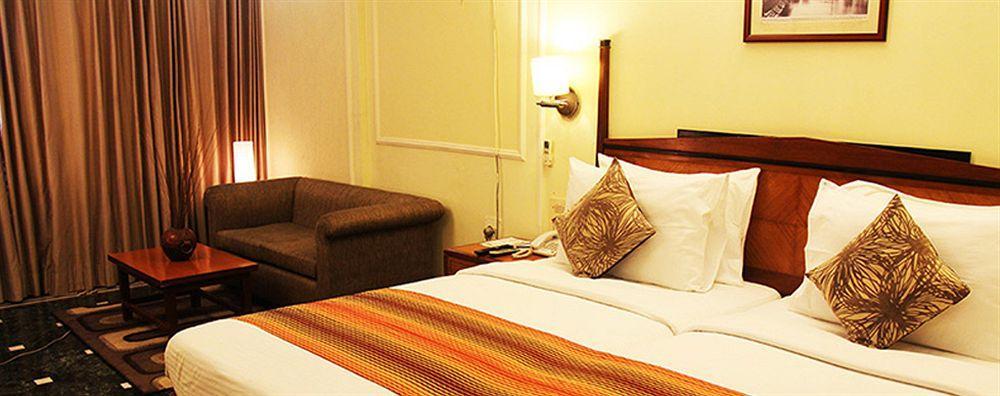 Hiltop Hotel Mumbai Luaran gambar