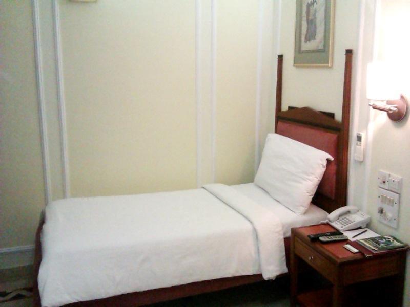 Hiltop Hotel Mumbai Luaran gambar