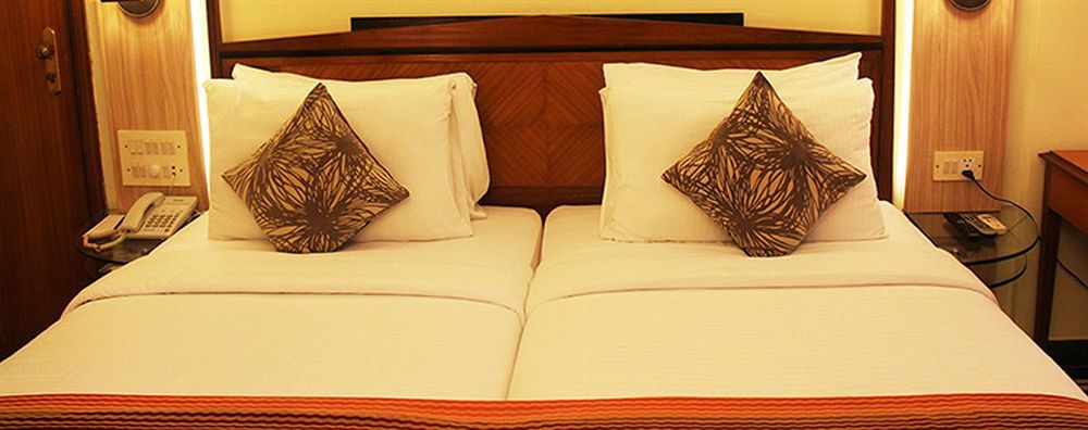 Hiltop Hotel Mumbai Luaran gambar