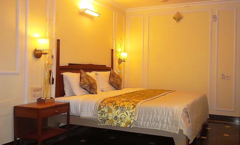 Hiltop Hotel Mumbai Luaran gambar